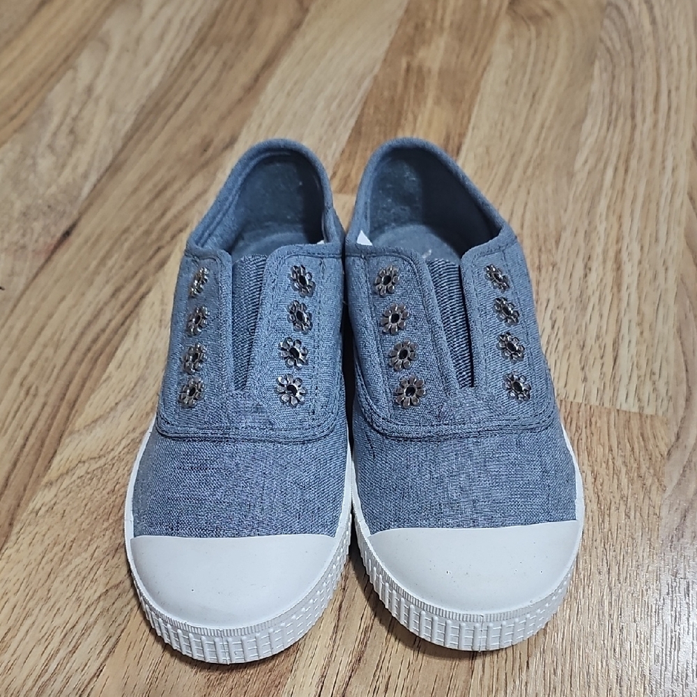 Denim Slip On Shoe. Size 6. Xoxo Footwear.